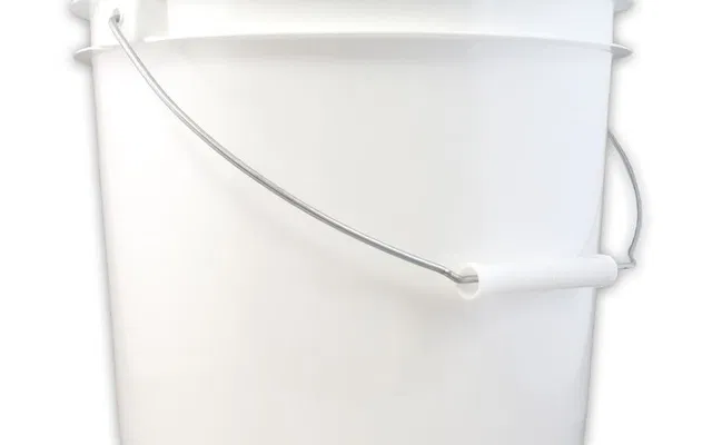 2 gallon solid bucket