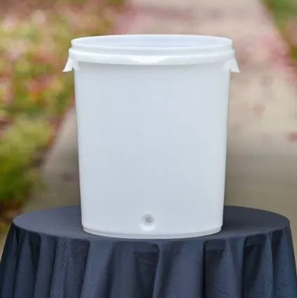 7.9 gallon (30L) Bottling Bucket