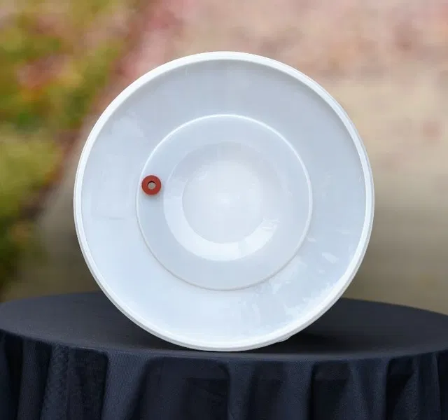 Grommeted Lid for 7.9 gal (30L) Bucket